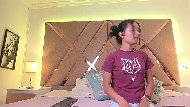 BelhaLawuo online show from February 2026 07:58:01 PM