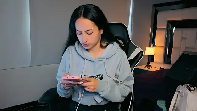 Adhara7 online show from April 2026 07:41:01 PM