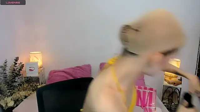 tsmokemachine online show from October 2025 05:46:01 PM