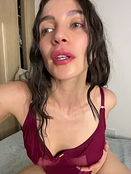 Snapshot of karinasantos_ chatting on May 2026 10:15:02 PM karinasantos online show from May 2026 10:15:02 PM