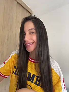 Snapshot of karinasantos_ chatting on July 2026 08:49:02 PM karinasantos online show from July 2026 08:49:02 PM