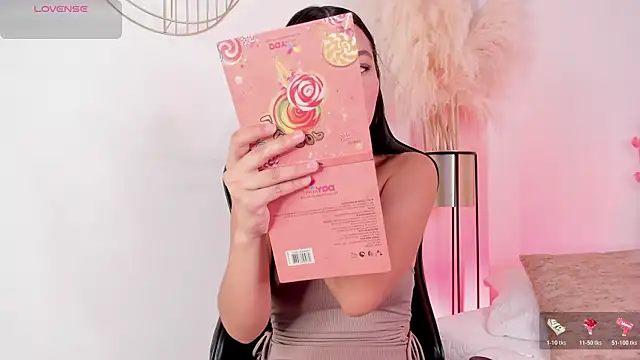 Snapshot of MartinnaGreco chatting on November 2025 08:40:01 PM MartinnaGreco online show from November 2025 08:40:01 PM