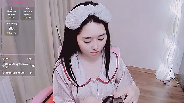 Miu-999 online show from October 2025 02:17:02 PM