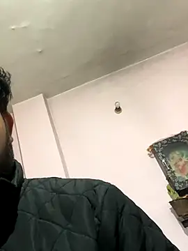 amitsharma7868 online show from December 2025 02:39:01 AM