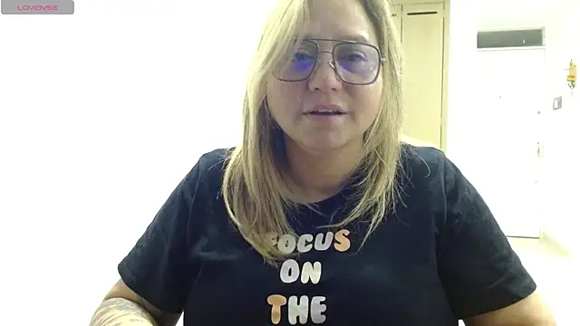 Snapshot of haashkyo chatting on June 2026 03:41:01 AM haashkyo online show from June 2026 03:41:01 AM