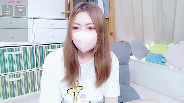 Snapshot of Fuwa_chan chatting on June 2026 02:09:02 AM Fuwa chan online show from June 2026 02:09:02 AM