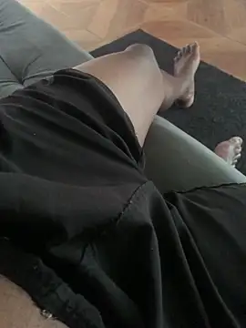 Snapshot of envolvemteX chatting on December 2025 05:53:02 PM envolvemteX online show from December 2025 05:53:02 PM