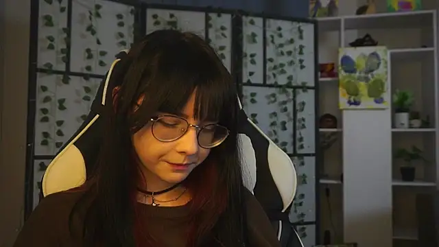 BereniceBattersby online show from October 2025 08:17:01 PM