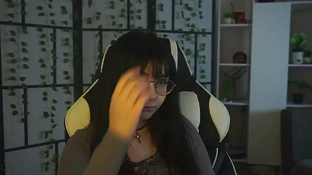 BereniceBattersby online show from October 2025 08:29:02 PM