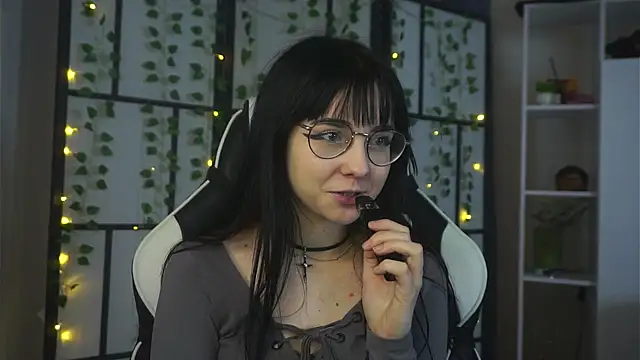 BereniceBattersby online show from October 2025 08:50:02 PM