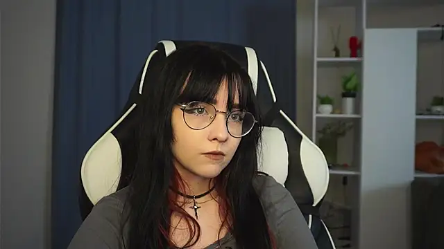 BereniceBattersby online show from October 2025 08:22:02 AM