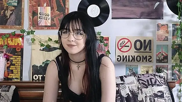 BereniceBattersby online show from November 2025 08:16:02 AM