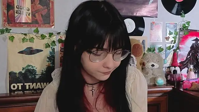 BereniceBattersby online show from November 2025 10:54:01 AM