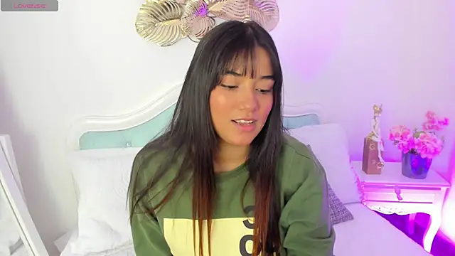 Shaleena  online show from September 2025 08:08:01 PM