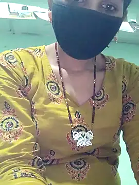 poojam93 online show from September 2025 02:49:01 PM