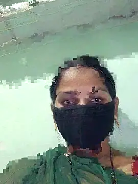 poojam93 online show from September 2025 04:39:01 PM