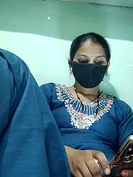 poojam93 online show from September 2025 02:08:01 PM