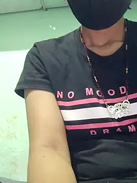 poojam93 online show from September 2025 01:35:02 PM