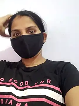 poojam93 online show from September 2025 11:37:01 AM