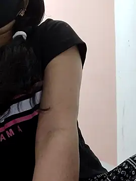 Snapshot of poojam93 chatting on February 2026 06:06:01 AM poojam93 online show from February 2026 06:06:01 AM