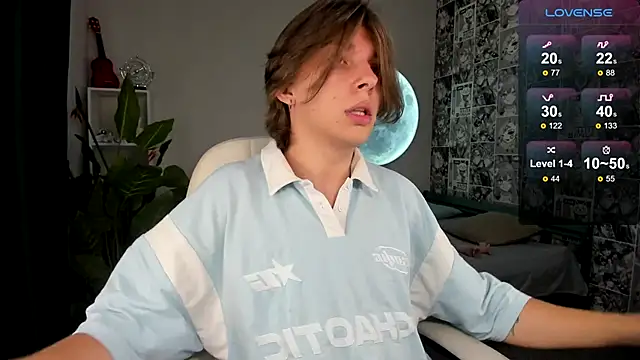 Snapshot of Robby_Manson chatting on September 2025 09:03:01 PM Robby Manson online show from September 2025 09:03:01 PM