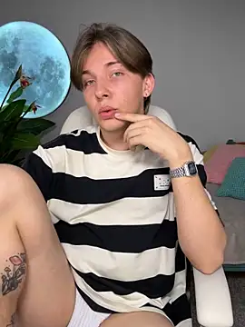 Snapshot of Robby_Manson chatting on October 2025 01:08:02 PM Robby Manson online show from October 2025 01:08:02 PM