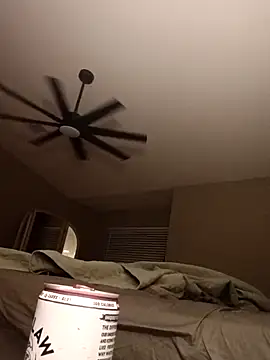 sarahkat86 online show from October 2025 04:12:01 AM