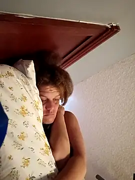 sarahkat86 online show from November 2025 01:28:02 PM