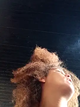 sarahkat86 online show from January 2026 12:51:02 PM