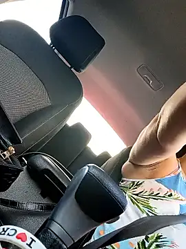 sarahkat86 online show from January 2026 02:31:01 PM