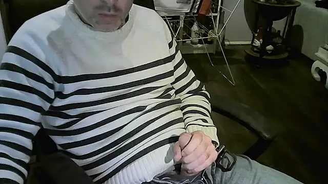 Chrisprngr online show from October 2025 05:28:01 PM