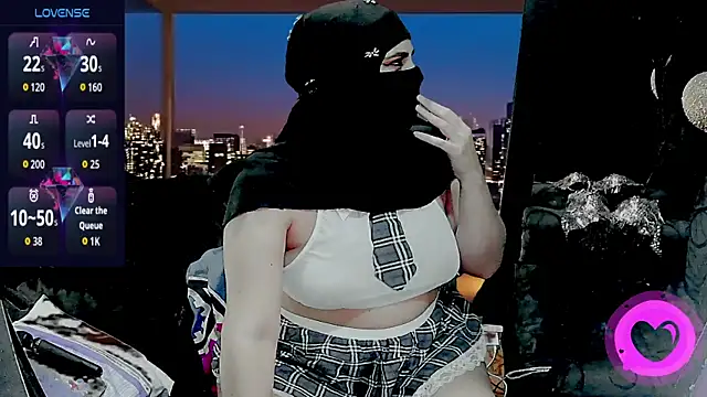 SultanaLayla online show from November 2025 07:57:01 PM