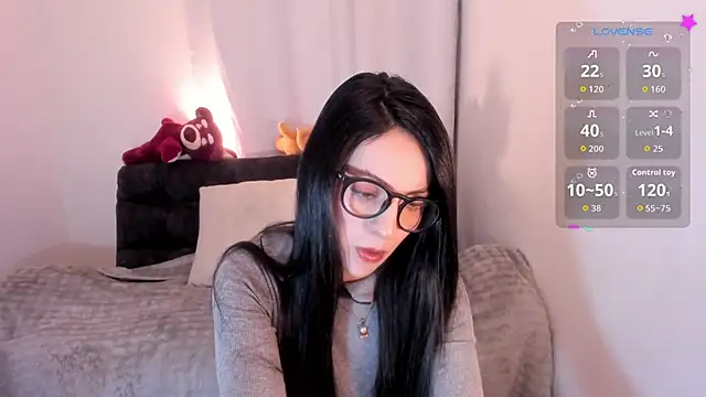 Snapshot of sarah_saenz_ chatting on May 2026 05:14:02 AM sarah saenz online show from May 2026 05:14:02 AM