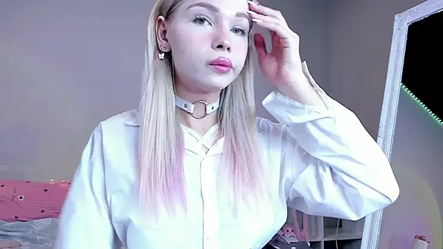 Blondy Fina online show from March 2026 08:31:01 AM