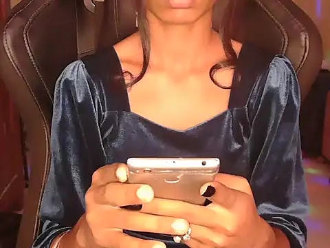 Simmi Ji online show from November 2025 08:00:02 AM