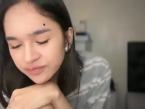 lelasohna online show from April 2026 01:12:02 PM