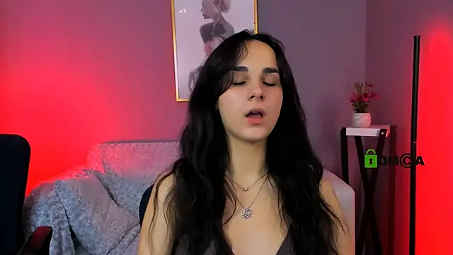 Snapshot of riley_sanders chatting on November 2025 11:43:02 PM riley sanders online show from November 2025 11:43:02 PM