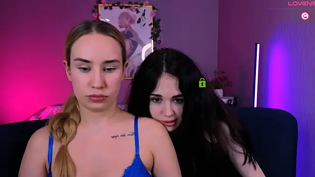 Snapshot of riley_sanders chatting on November 2025 11:30:01 PM riley sanders online show from November 2025 11:30:01 PM