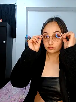 selene swee online show from October 2025 08:26:02 AM