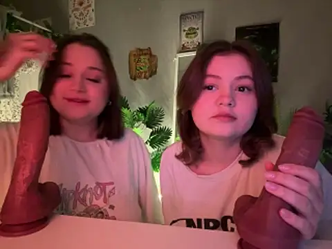 MoonIvy  online show from January 2026 06:55:02 PM