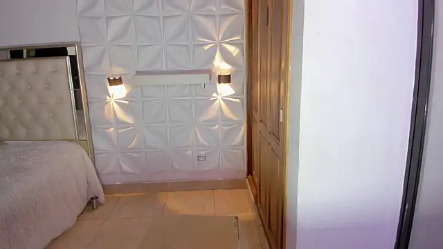 Wyatt Rose online show from December 2025 03:38:02 AM