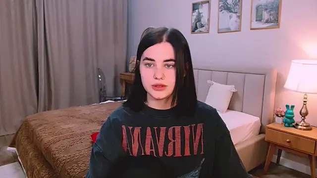 lil angel  online show from March 2026 06:38:02 PM