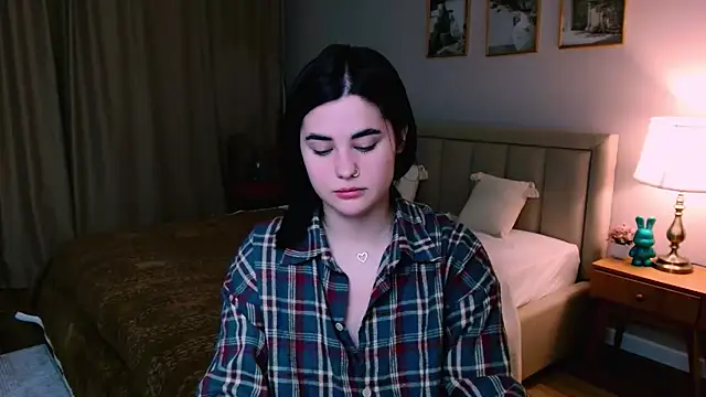 lil angel  online show from March 2026 10:27:02 PM