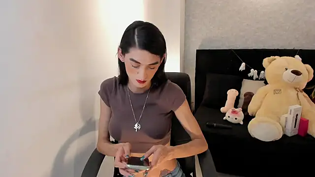 lily cash1 online show from October 2025 07:58:02 PM