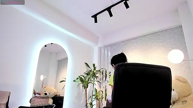 lily cash1 online show from February 2026 01:51:01 PM