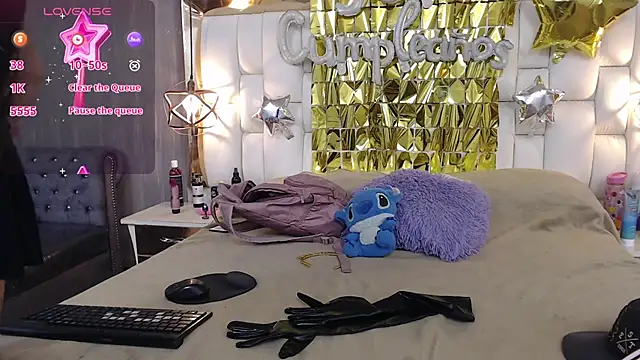 Foxxy Doll online show from October 2025 03:02:02 PM