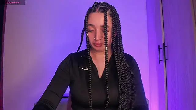 Snapshot of scarlett_Collinss chatting on June 2026 10:48:01 PM scarlett Collinss online show from June 2026 10:48:01 PM