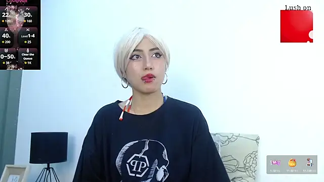 Snapshot of Vampgyal chatting on October 2025 08:45:02 AM Vampgyal online show from October 2025 08:45:02 AM