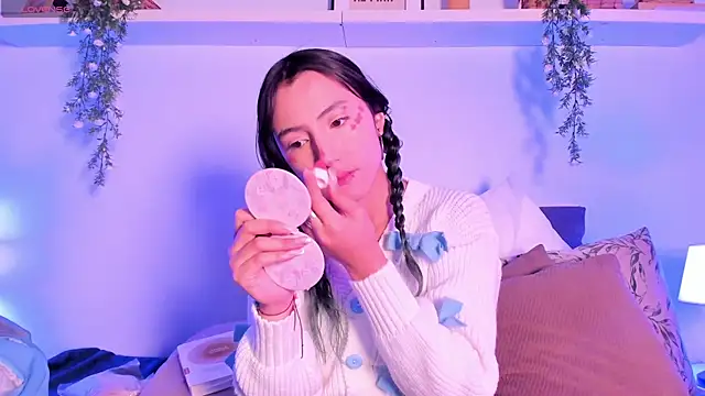 Snapshot of Vampgyal chatting on October 2025 08:31:01 PM Vampgyal online show from October 2025 08:31:01 PM