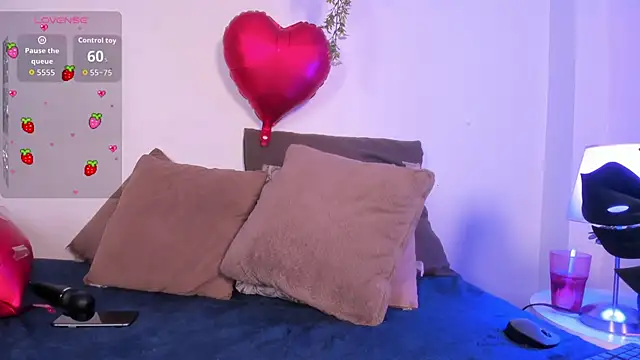 Snapshot of Vampgyal chatting on February 2026 10:28:02 PM Vampgyal online show from February 2026 10:28:02 PM